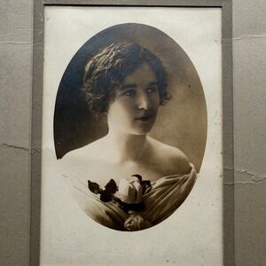 Antique Cabinet Card Edwardian Woman Portrait Signed LloydWyalusing PA Rose Bust